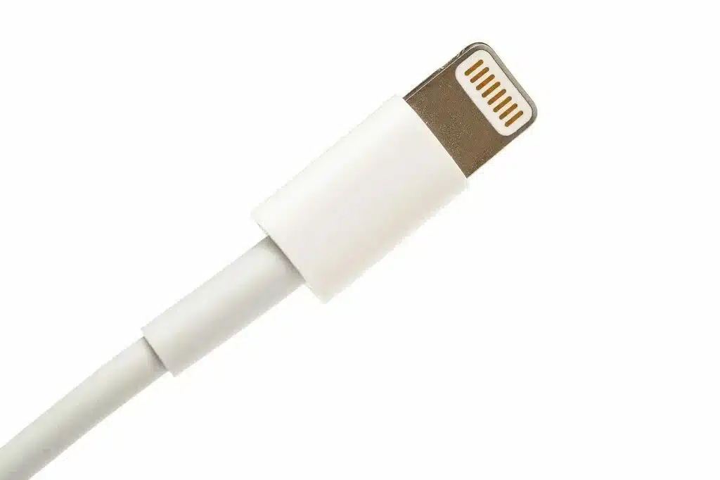 “Apple Lightning connector cable with durable white design for iPhone and iPad.”
