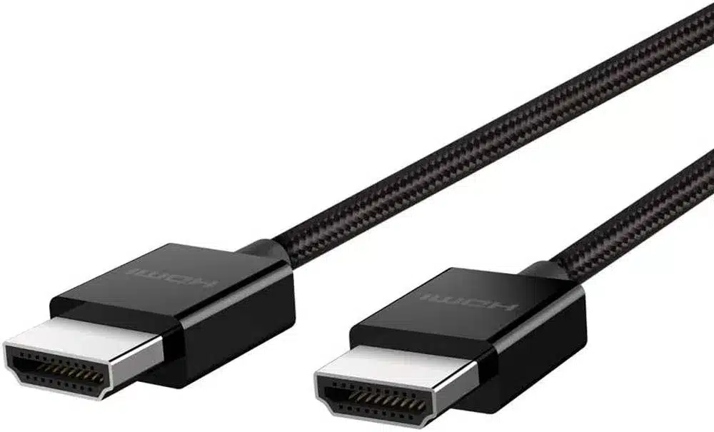 Braided HDMI cable with reinforced covering for professional and home setups